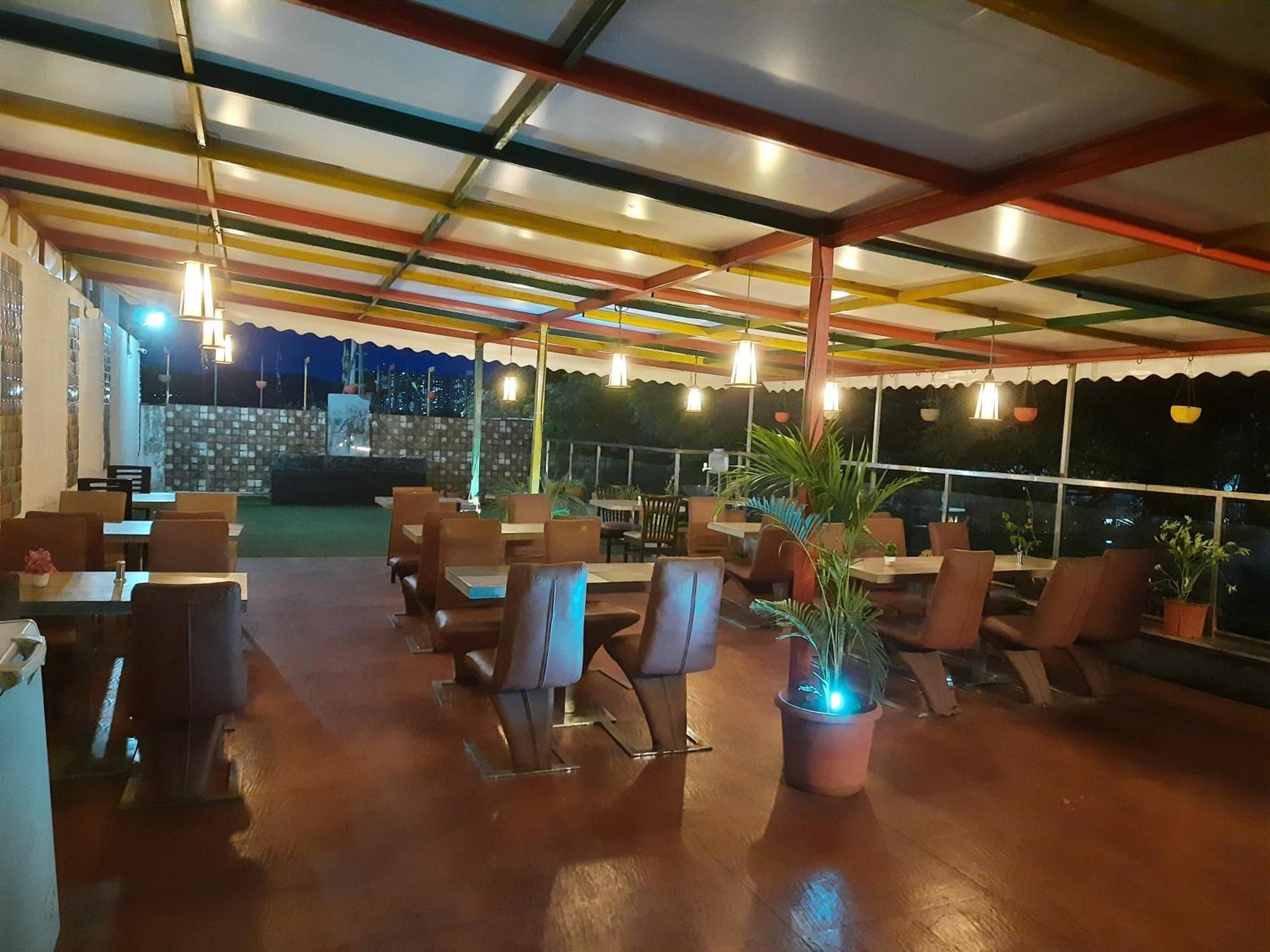 Hotel Lxia Hinjewadi - Indian Nationals Only Pimpri-Chinchwad Exterior photo