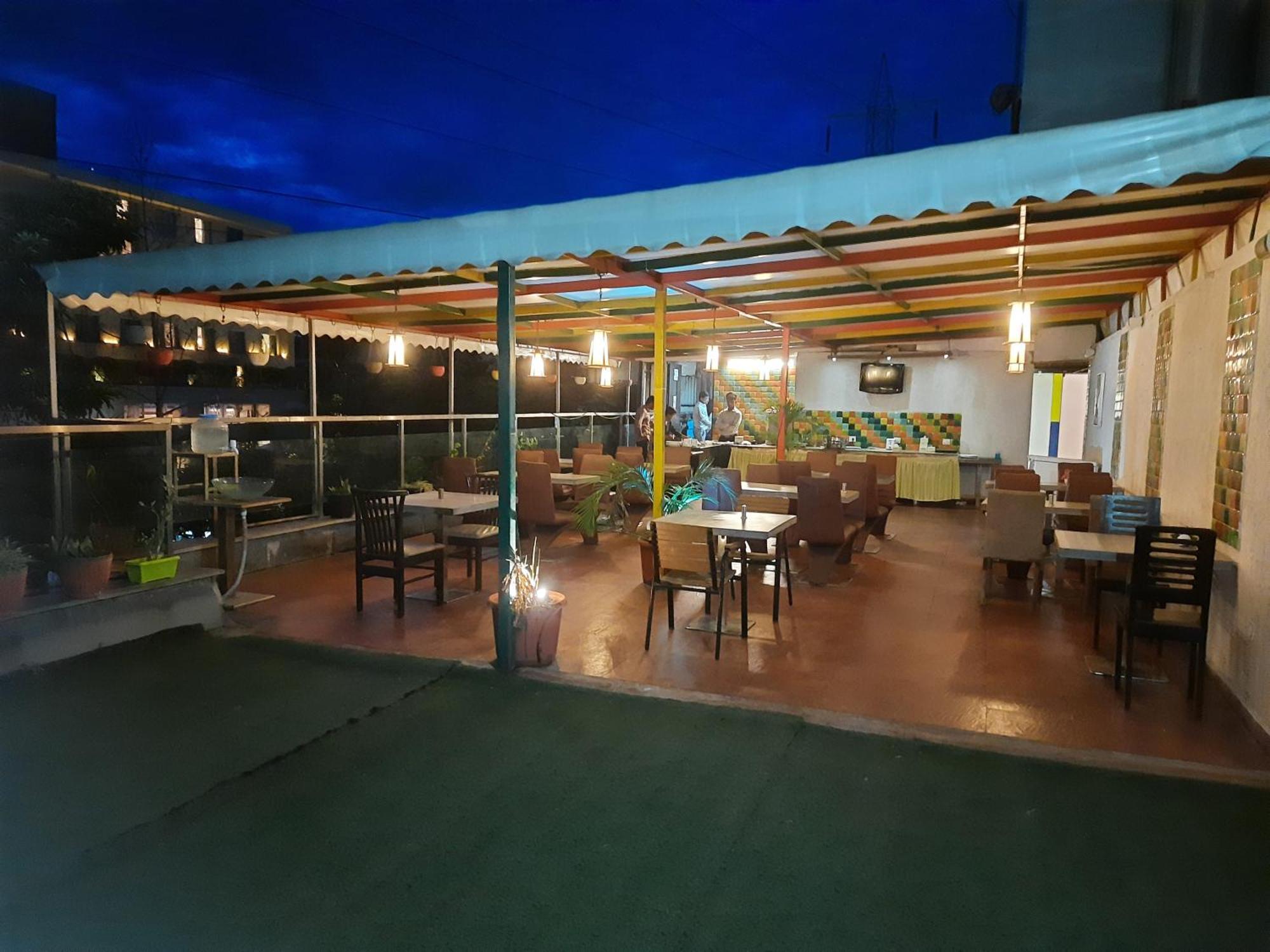 Hotel Lxia Hinjewadi - Indian Nationals Only Pimpri-Chinchwad Exterior photo