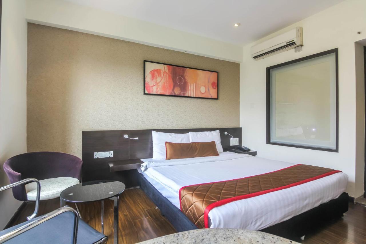 Hotel Lxia Hinjewadi - Indian Nationals Only Pimpri-Chinchwad Exterior photo