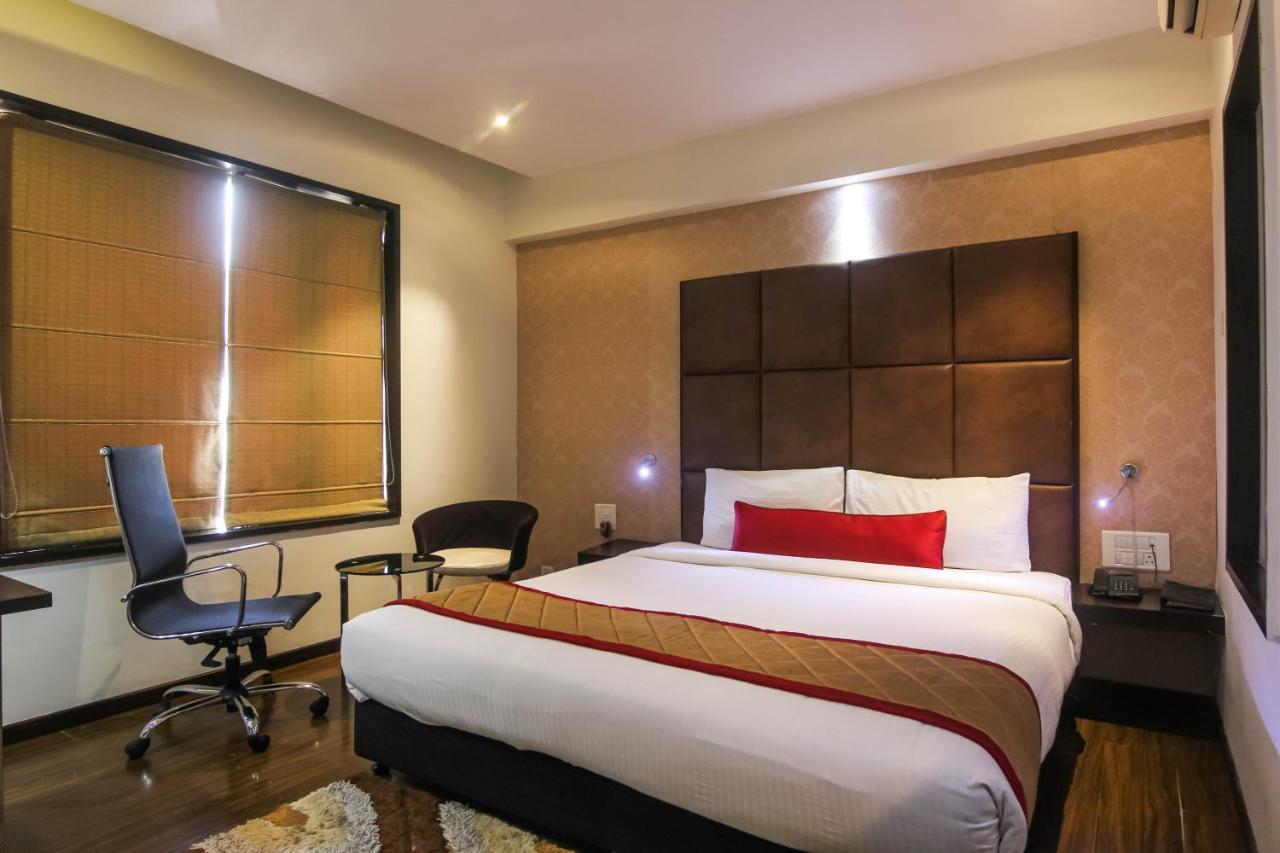 Hotel Lxia Hinjewadi - Indian Nationals Only Pimpri-Chinchwad Exterior photo