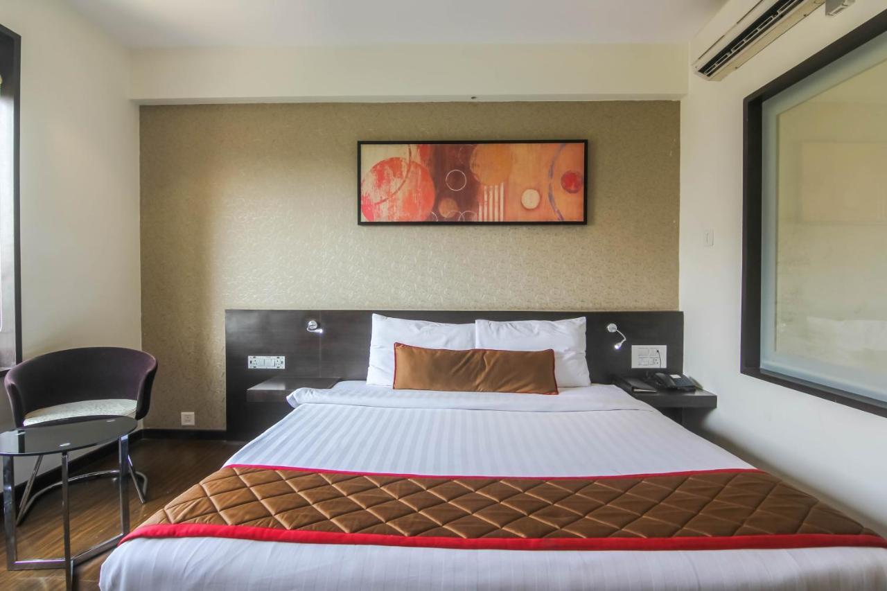 Hotel Lxia Hinjewadi - Indian Nationals Only Pimpri-Chinchwad Exterior photo