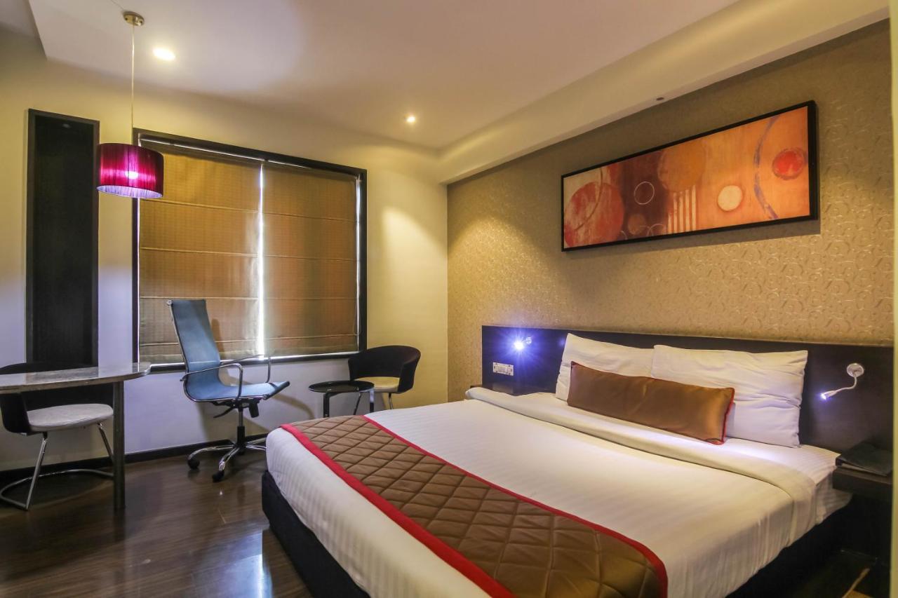 Hotel Lxia Hinjewadi - Indian Nationals Only Pimpri-Chinchwad Exterior photo